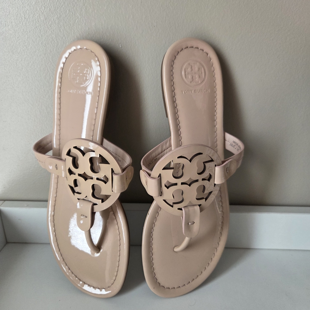 Tory Burch Leather  Sandals 7 Beige Nude Used Like New Condition - Picture 3 of 11